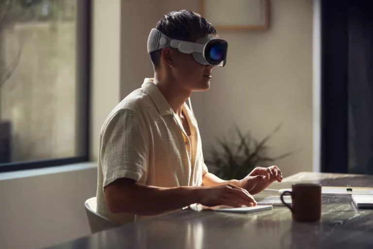 Apple Vision Pro business