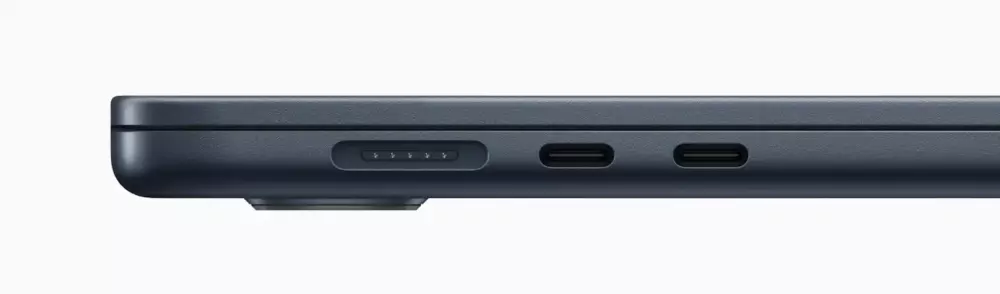 Apple MacBook Air 15 ports