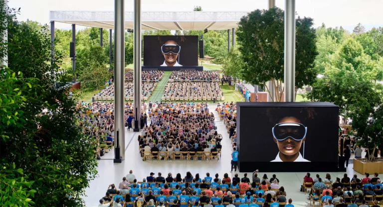 Apple-Vision Pro launch