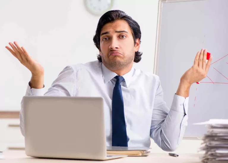 genz worker showing tiktok weird work trends