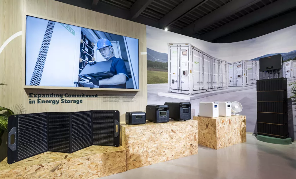 Acer Conscious Technology via expanded range of solar panels and batteries