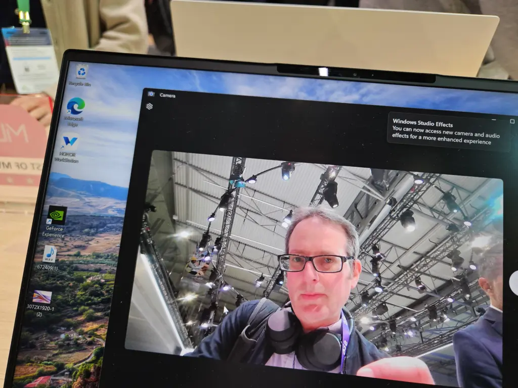Honor MagicBook Pro 16 webcam quality