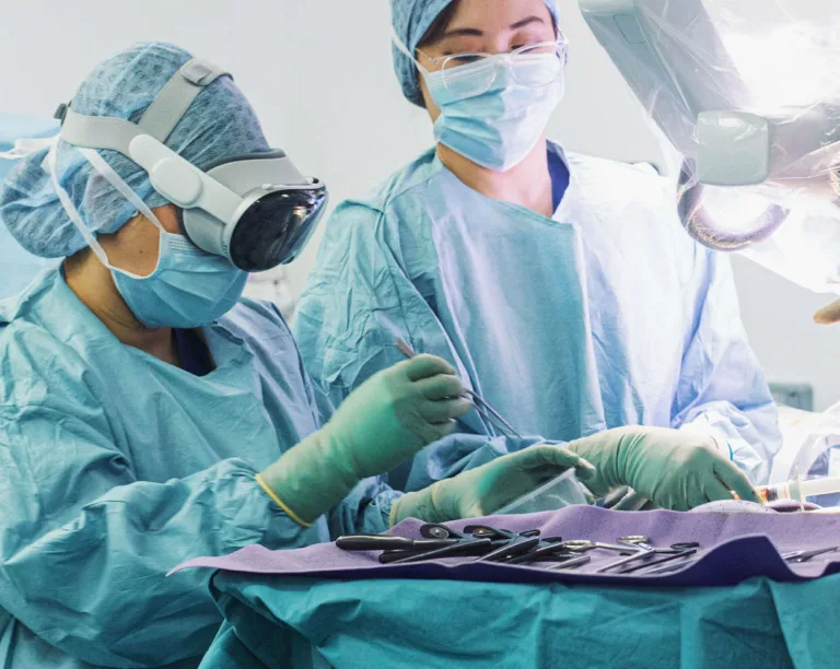 vision pro surgery - photo from eXeX and Cromwell Hospital