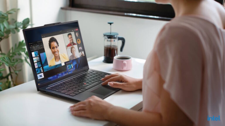 Big Issue and Lenovo partnership shown by ThinkPad X1 Carbon being used on a desk