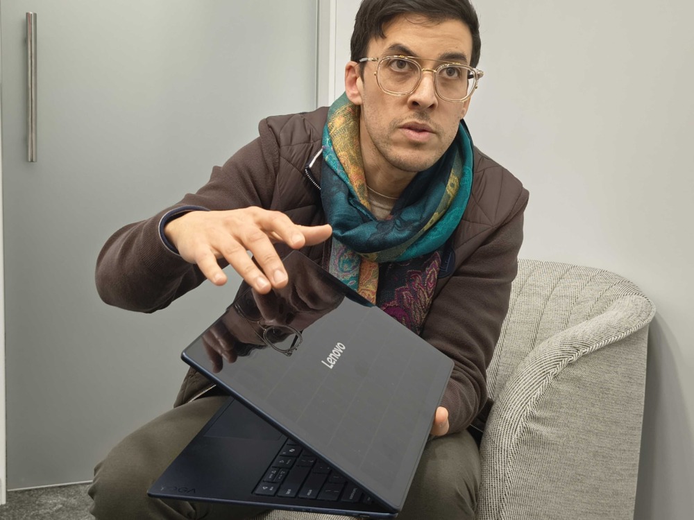 Lenovo Yoga Solar PC concept MWC Barcelona 20225