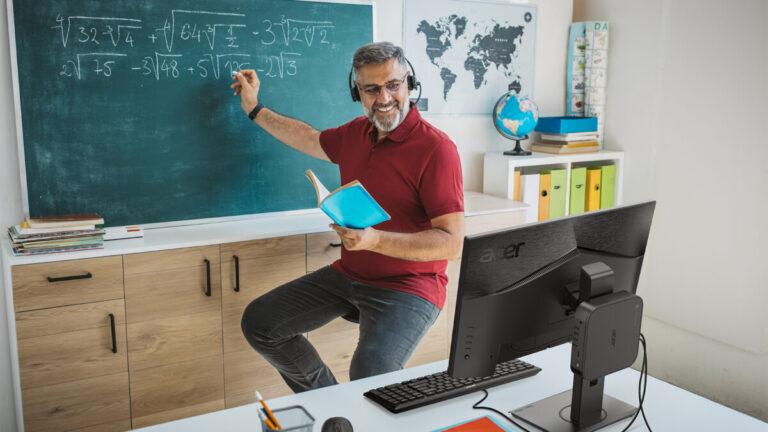 Acer Chromebox CXI6-LS02 in use in a school