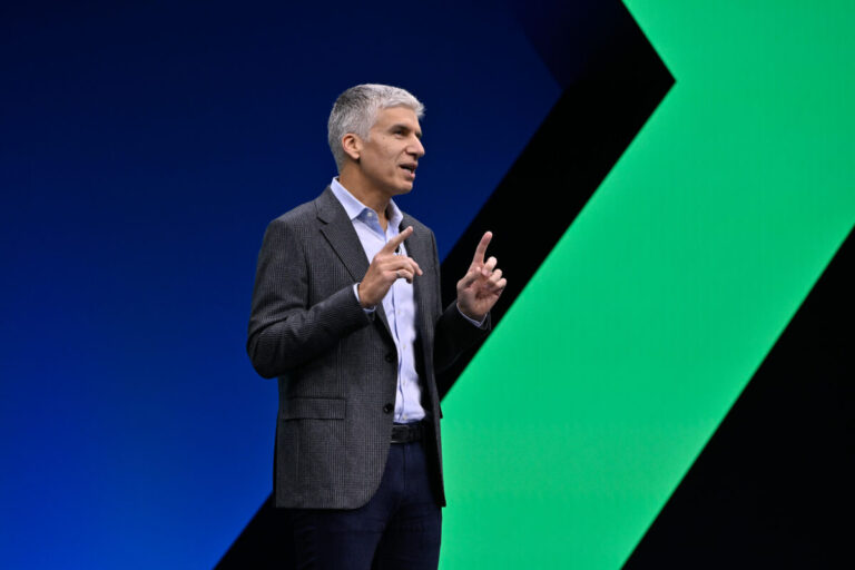 Rami Rahim, President & GM of the HPE Networking division, speaking at HPE Discover 2025 in Barcelona (image: HPE)