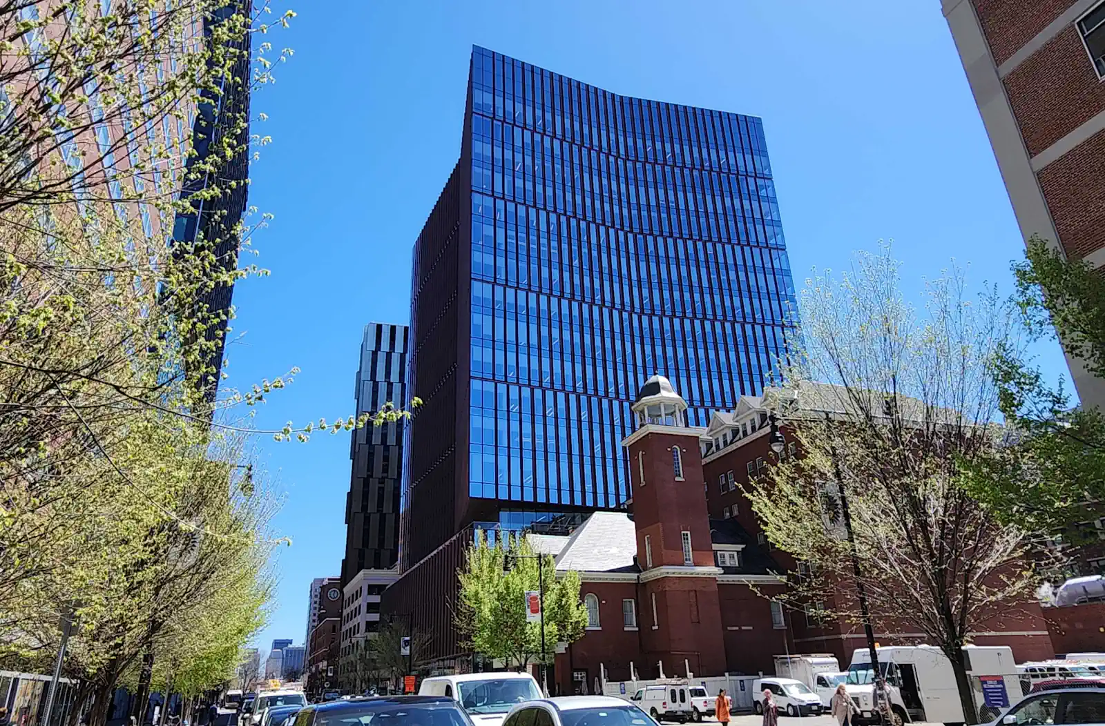 The new IBM MIT lab viewed from street level