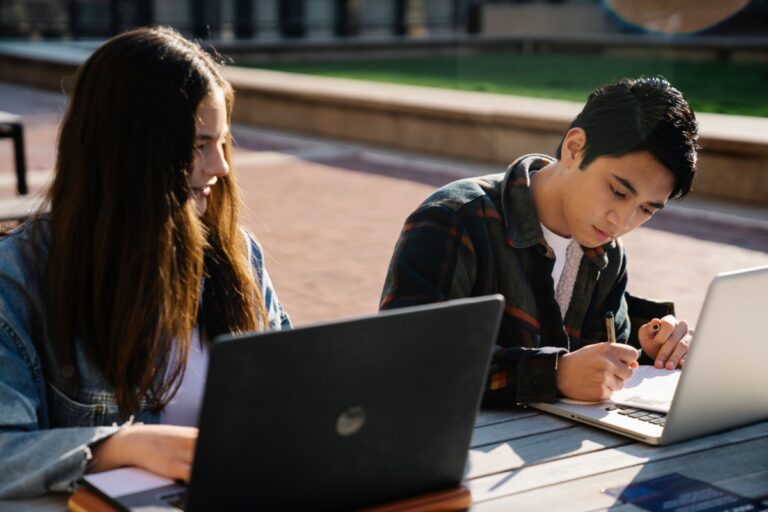 The Student Guide to Responsible AI Writing Support